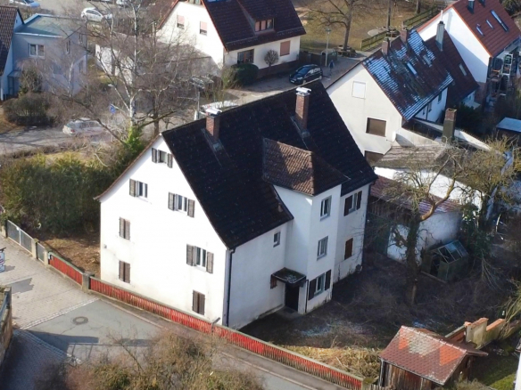 Historisches Mehrfamilienhaus im Ortskern von Uttenreuth – Sanierungs-AfA möglich