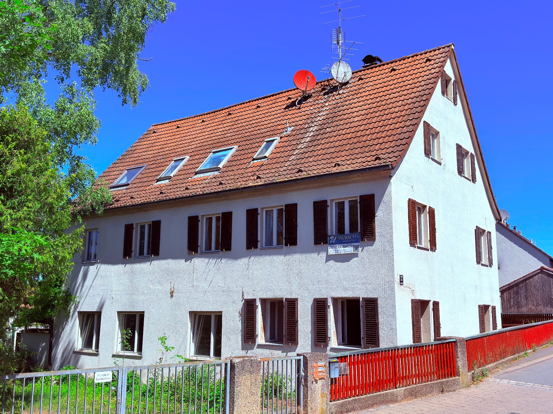 MFH Uttenreuth Historisches Mehrfamilienhaus im Ortskern von Uttenreuth – Sanierungs-AfA möglich