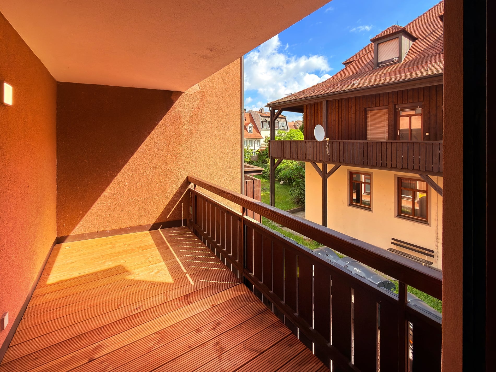 Bezugsfreie, vollständig renovierte Stadtwohnung mit Balkon, Tiefgarage und historischem Altstadtflair