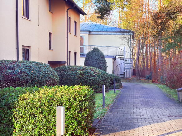 Renditestarke Kapitalanlage: 3-Zi-EG-Wohnung auf 82qm mit schöner Südterrasse und Tiefgaragen-SP