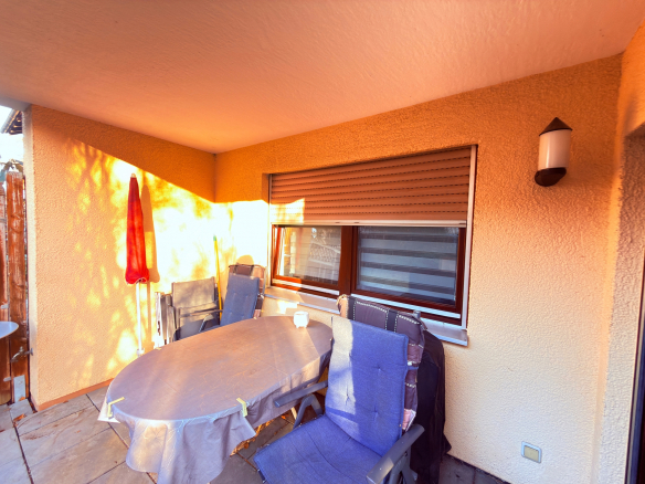 Renditestarke Kapitalanlage: 3-Zi-EG-Wohnung auf 82qm mit schöner Südterrasse und Tiefgaragen-SP