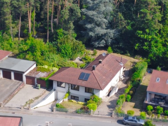 Familientraum mit 1.735 m² Traumgrundstück in ruhiger Waldrandlage von Röttenbach