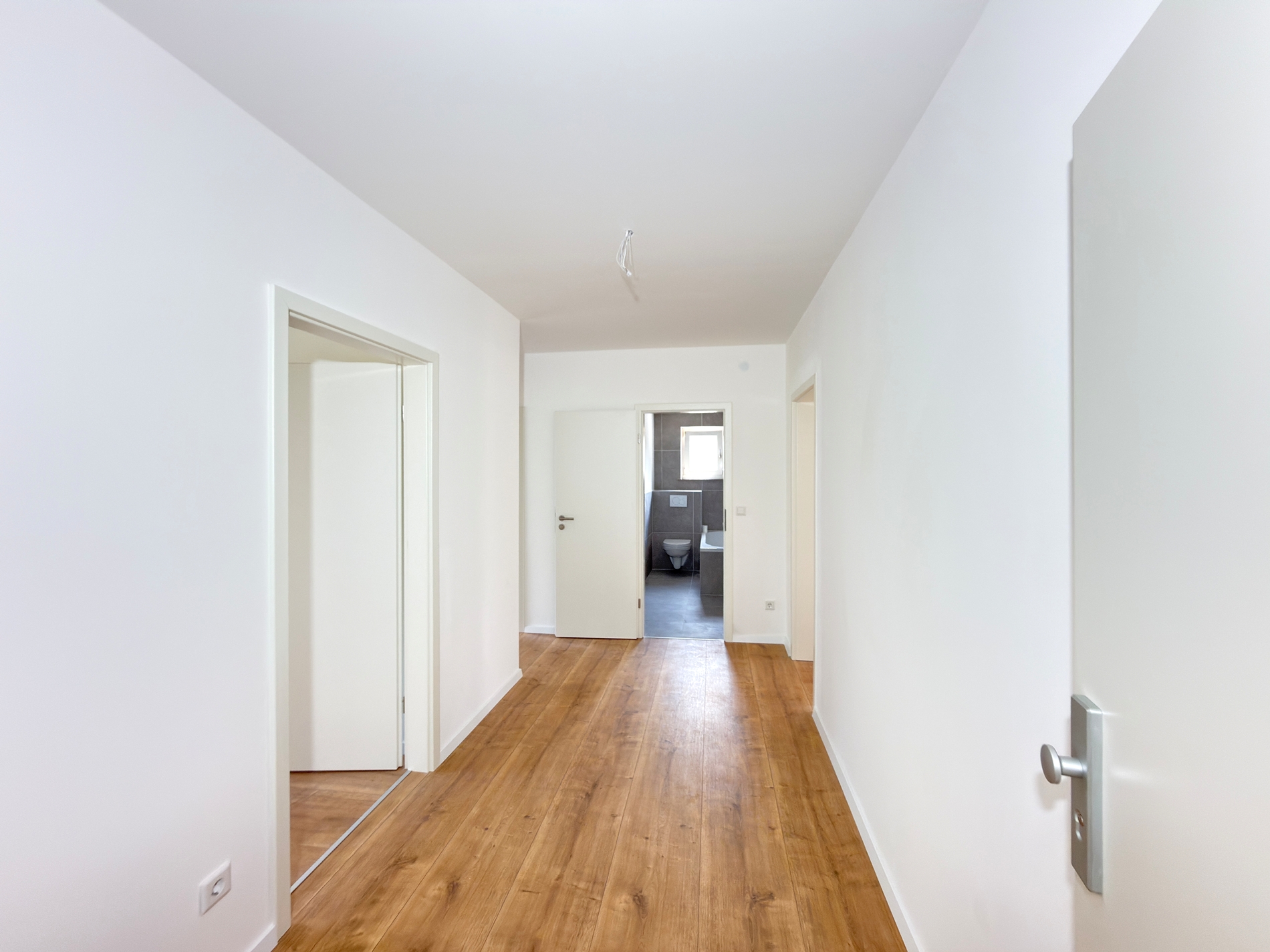Erstbezug nach Sanierung: Helle 3,5-Zimmer-Wohnung mit Weitblick in zentraler Erlanger Lage