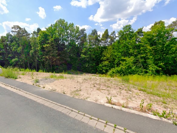 3 erschlossene Baugrundstücke mit Fernblick, Hanglage und Bauvorbescheid für Mehrfamilienhäuser