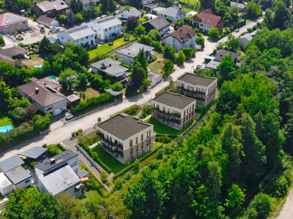 3 erschlossene Baugrundstücke mit Fernblick, Hanglage und Bauvorbescheid für Mehrfamilienhäuser