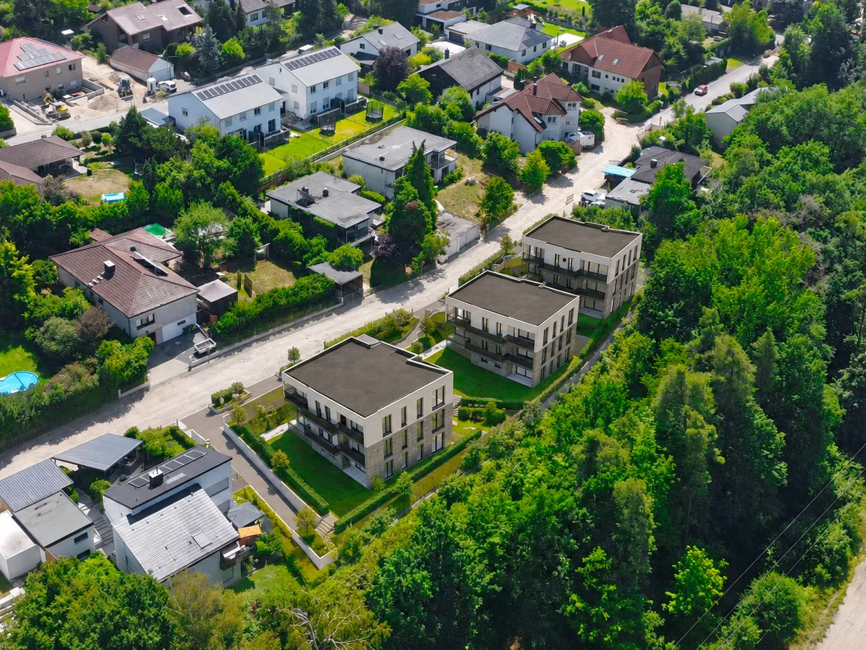 3 erschlossene Baugrundstücke mit Fernblick, Hanglage und Bauvorbescheid für Mehrfamilienhäuser