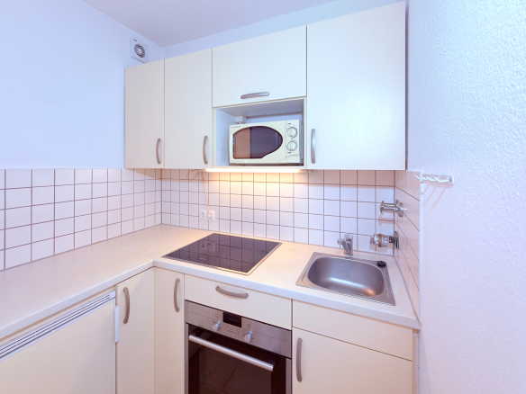 Helle 2-Zimmer-Wohnung mit Westbalkon zwischen Innenstadt und Burgberg