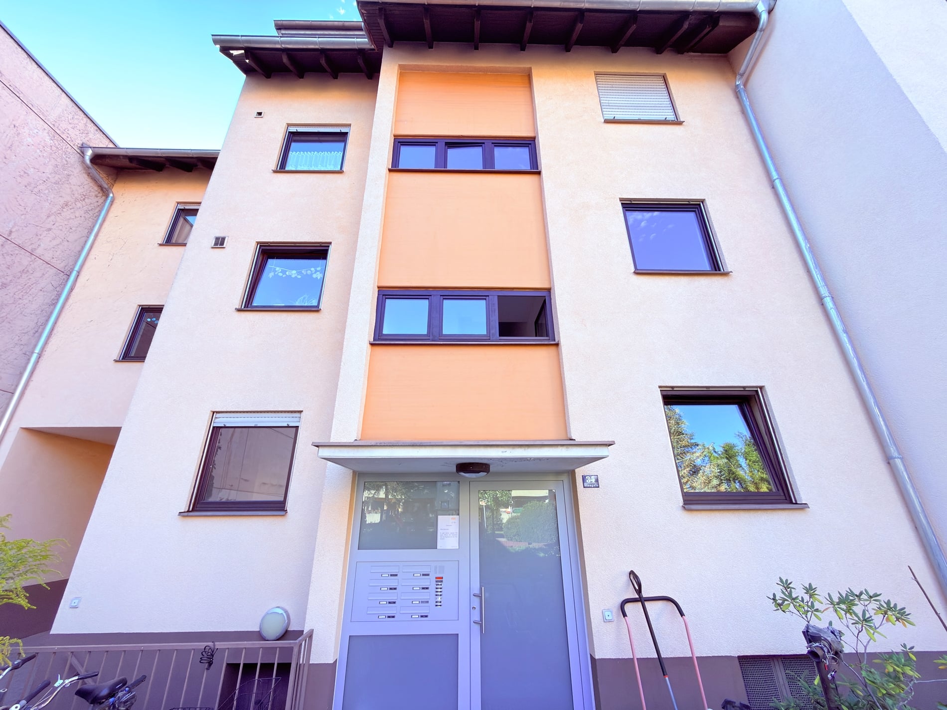 Helle 2-Zimmer-Wohnung mit Westbalkon zwischen Innenstadt und Burgberg