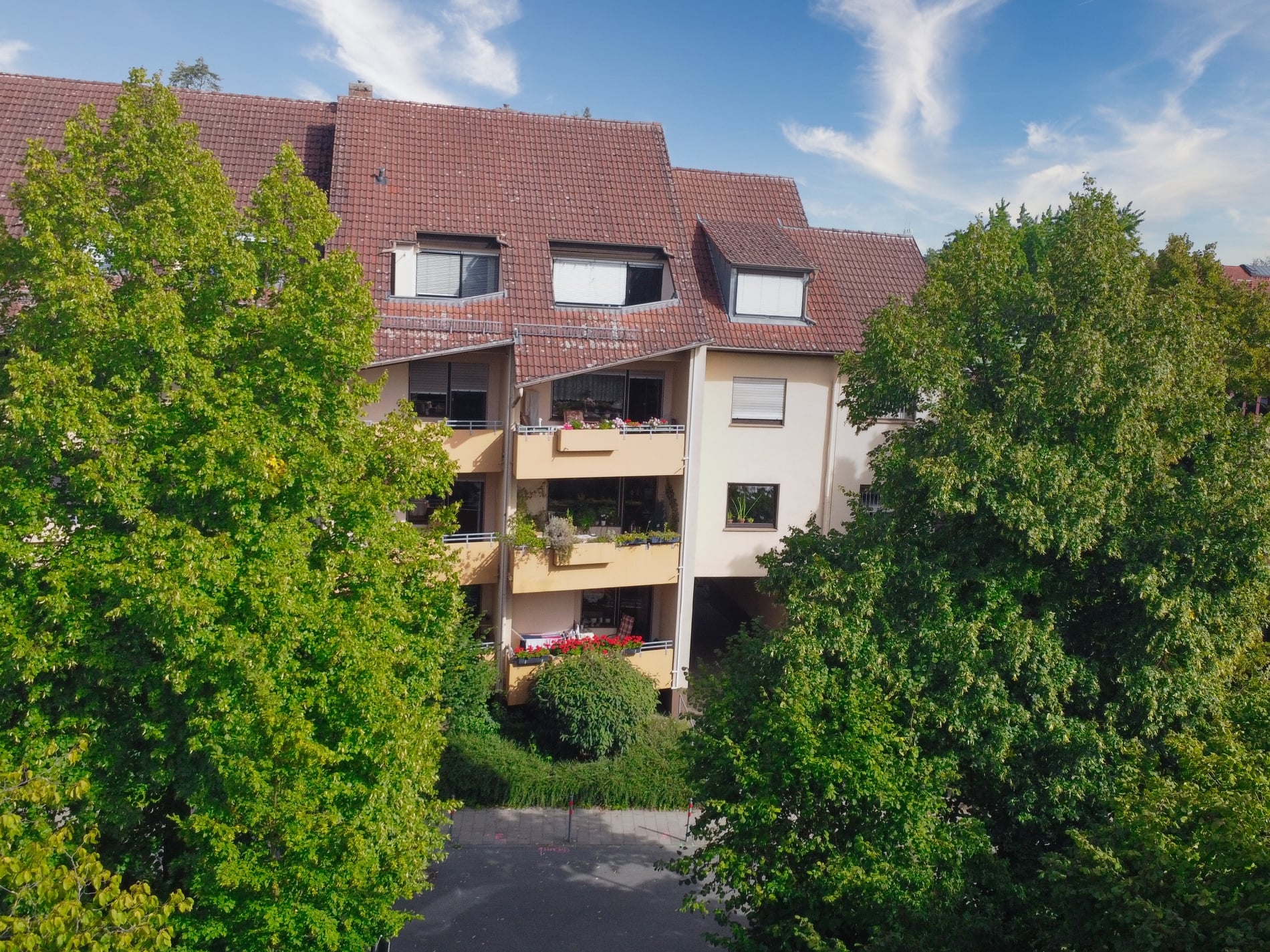 Helle 2-Zimmer-Wohnung mit Westbalkon zwischen Innenstadt und Burgberg