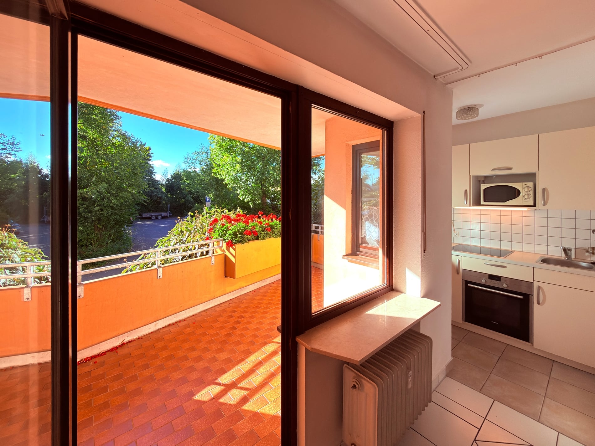 Helle 2-Zimmer-Wohnung mit Westbalkon zwischen Innenstadt und Burgberg