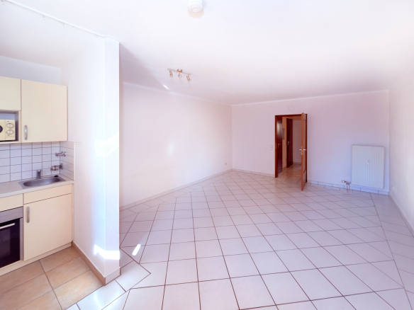 Helle 2-Zimmer-Wohnung mit Westbalkon zwischen Innenstadt und Burgberg