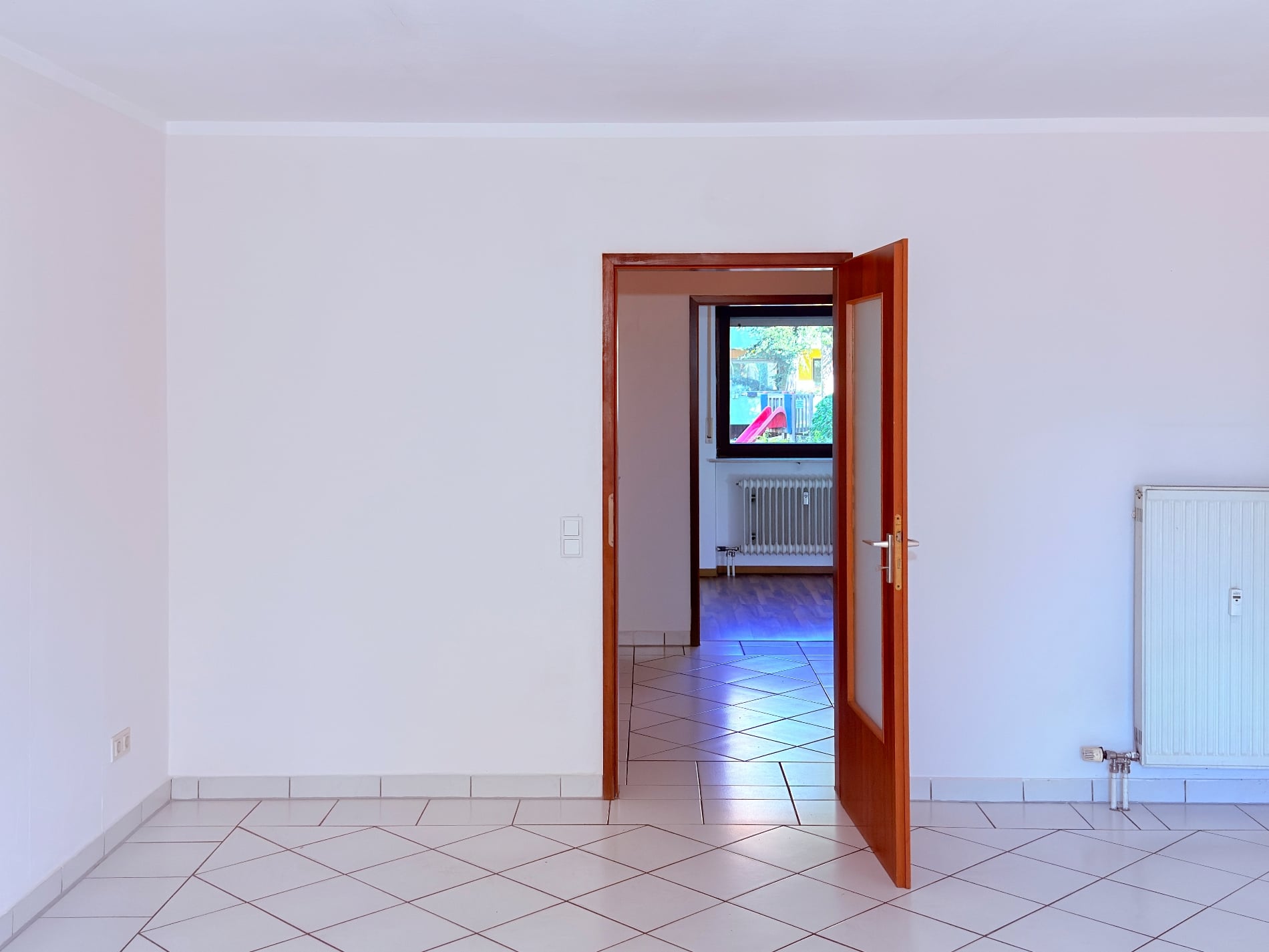 Helle 2-Zimmer-Wohnung mit Westbalkon zwischen Innenstadt und Burgberg