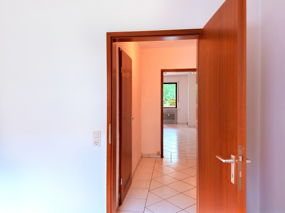 Helle 2-Zimmer-Wohnung mit Westbalkon zwischen Innenstadt und Burgberg