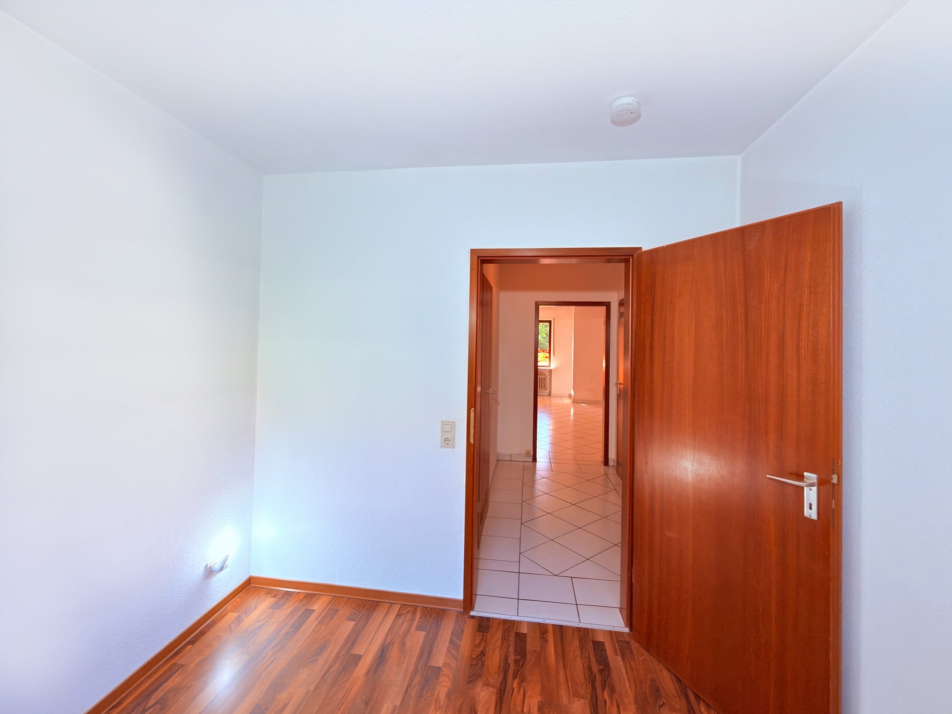 Helle 2-Zimmer-Wohnung mit Westbalkon zwischen Innenstadt und Burgberg